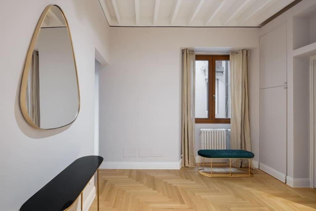 Elegant With Stunning Frescoed Ceilings Apartment