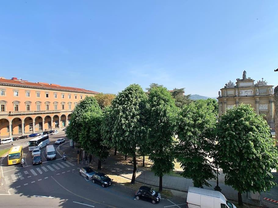Apartment Elegant With Stunning Frescoed Ceilings *