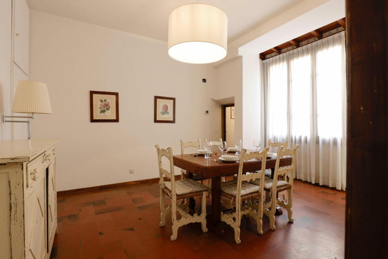 Ponte Vecchio Deluxe Apartment