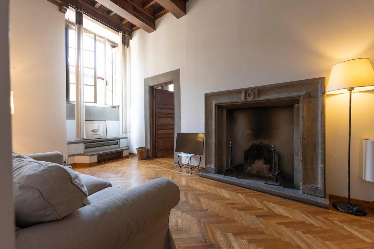 Ponte Vecchio Deluxe Apartment