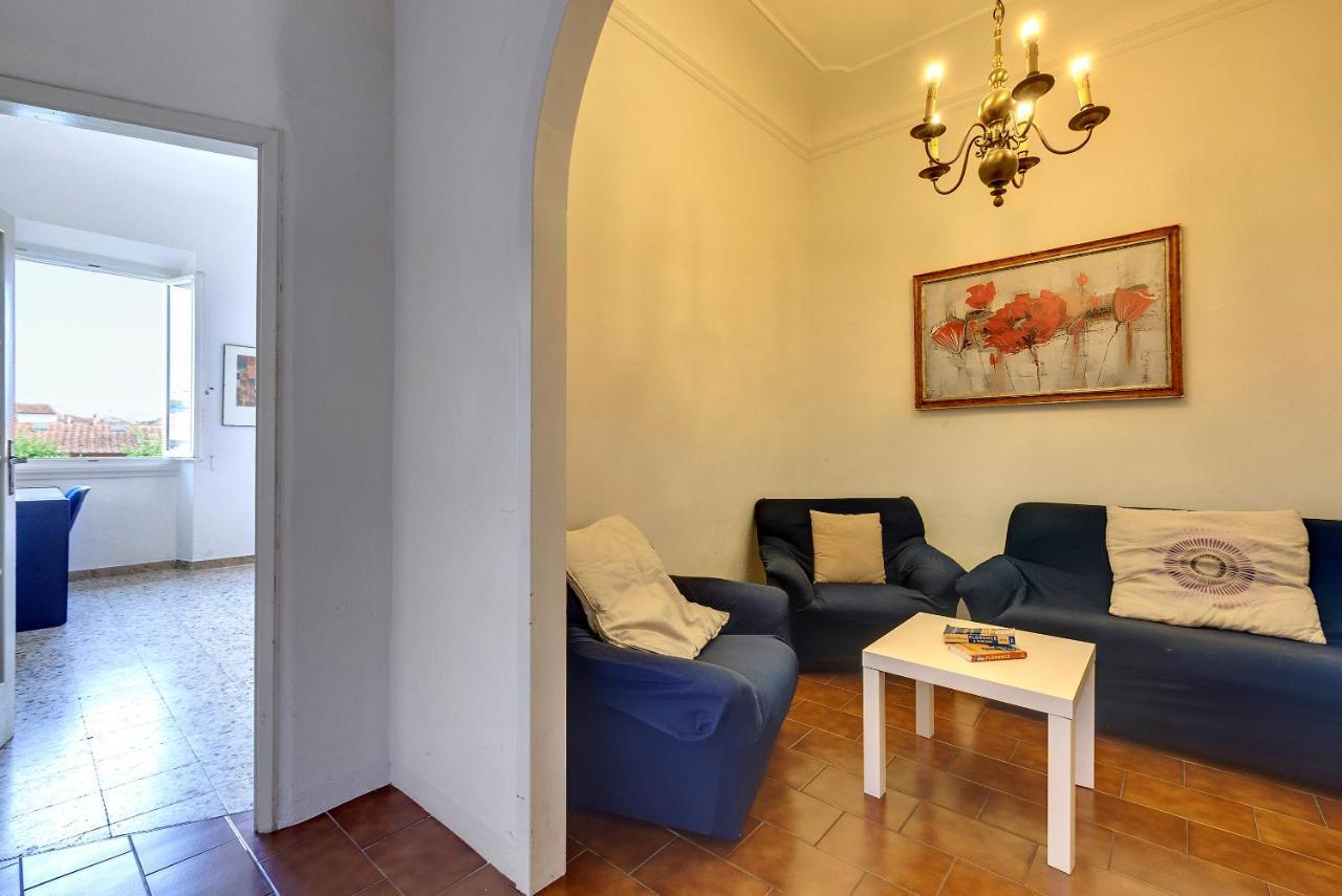 Santo Spirito 6 Florence