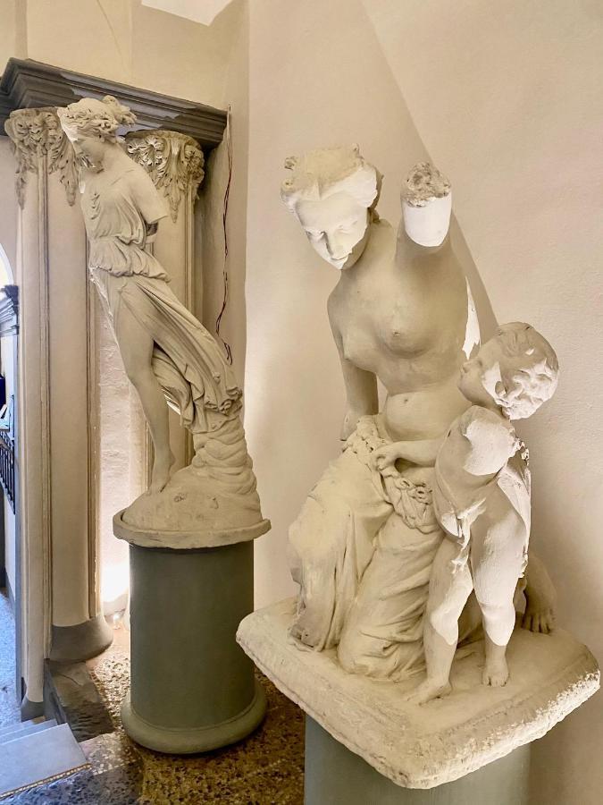 Palazzovilla Historic Building Luxury Apartment *