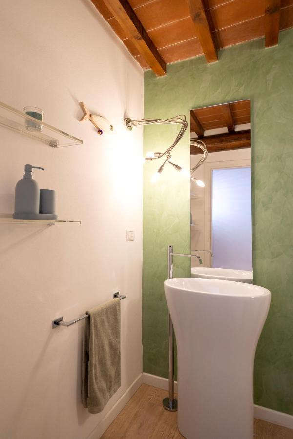 San Niccolo Walls Garden Apartment
