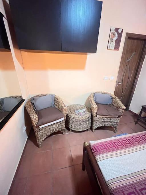 Apartment Very Central-100mt From Train Station