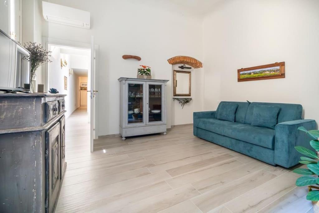 Apartment Casa Lorenzo With A Quiet Tiny Patio Florence