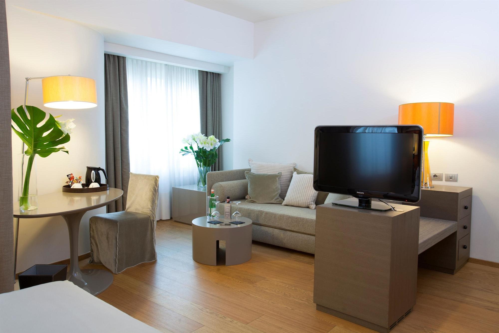 Starhotels Michelangelo Hotel 4*