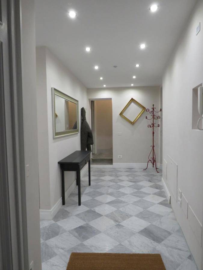Frame House Apartment *
