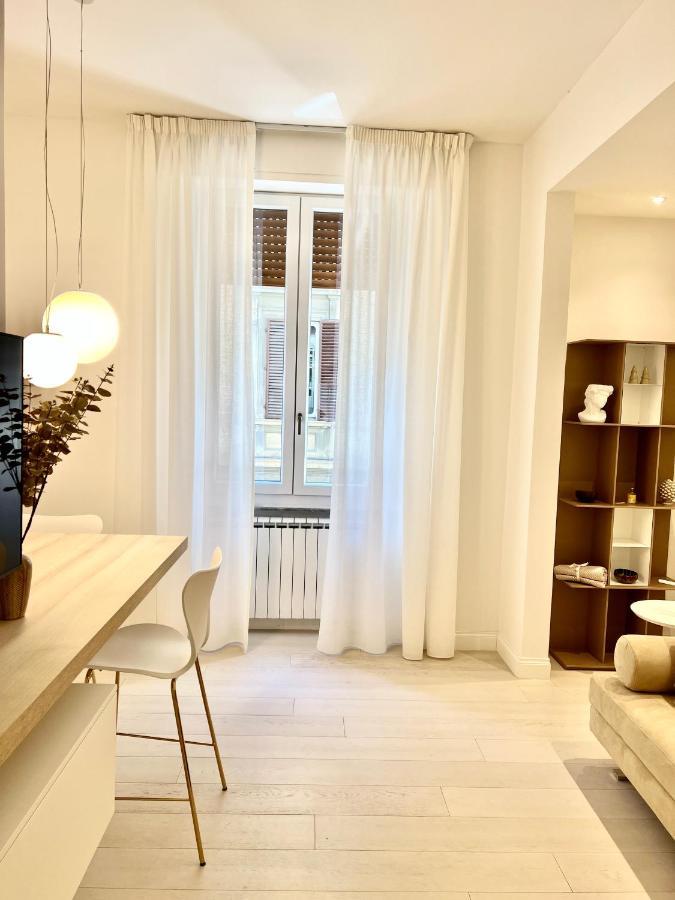 Casa Cavour White Apartment