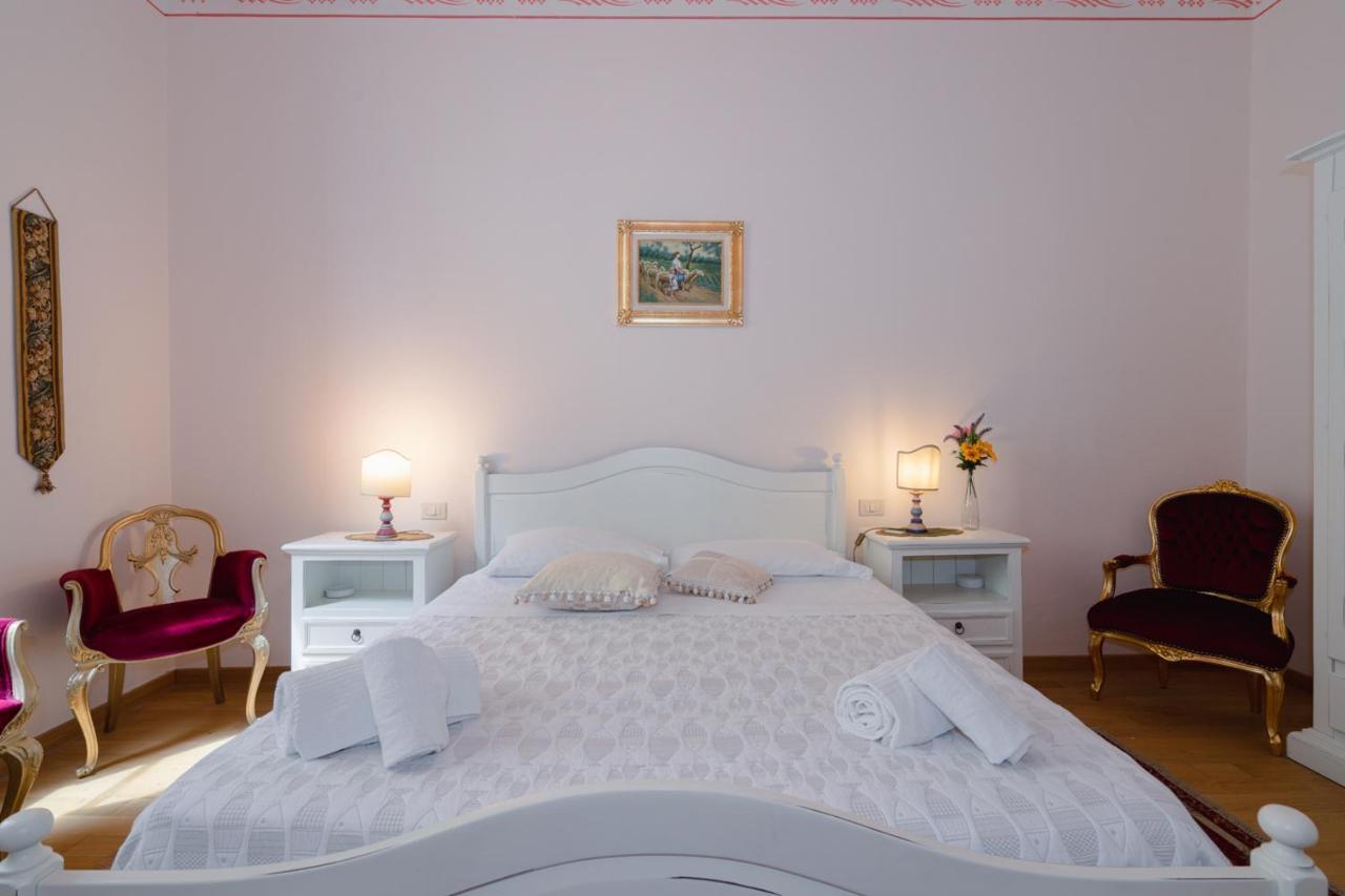 Ghibellina Elegant With 4 Bedrooms Apartment *