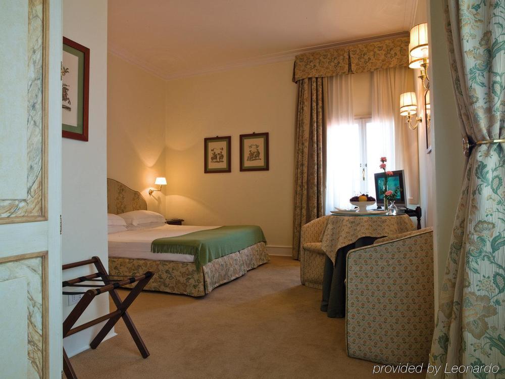 Hotel Enza 2*