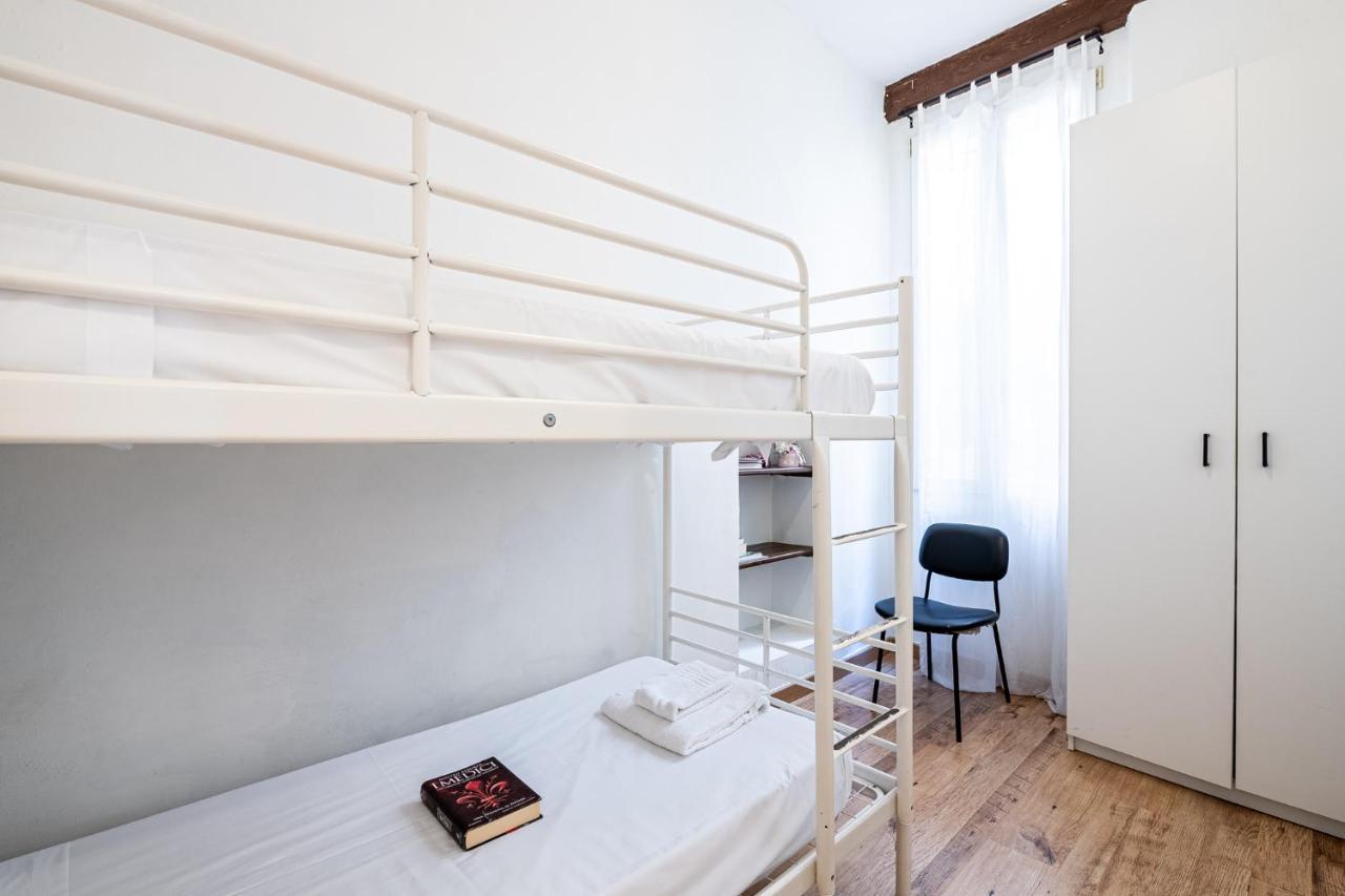 Student's Apartment-simple&basic In The Center Of Apartment Florence