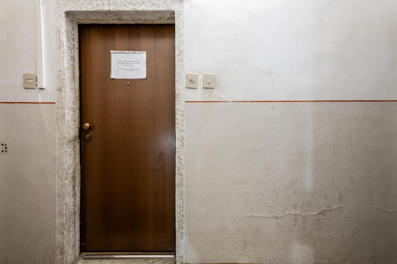 Student's Apartment-simple&basic In The Center Of Apartment Florence