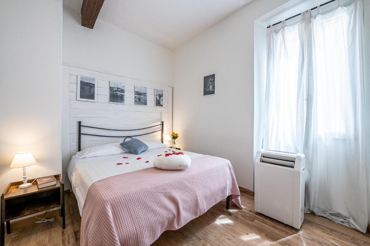Apartment Student's Apartment-simple&basic In The Center Of