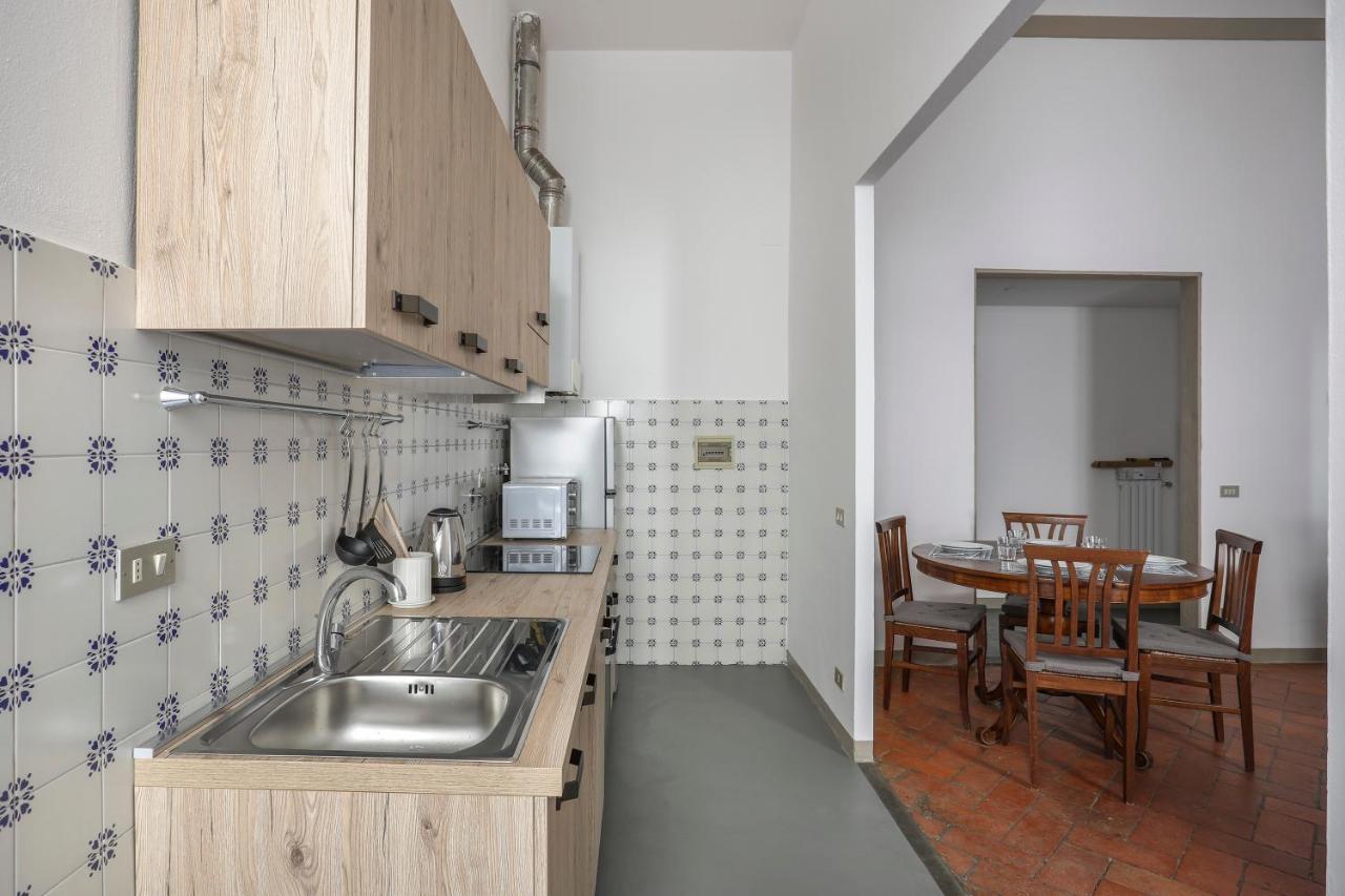 In Florence's Heart: Via Delle Seggiole Apartment