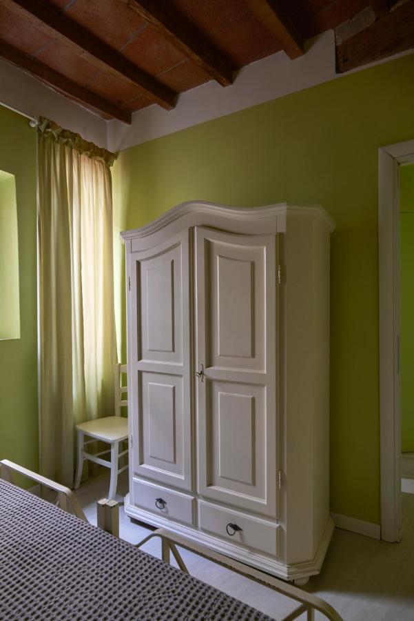 Cozy 1-bedroom With Balcony In Historic Center Apartment
