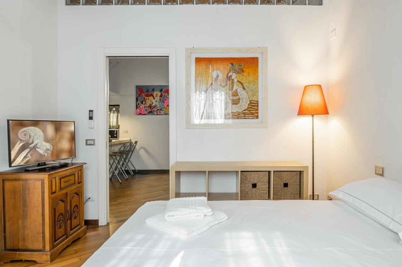 Statuto With Small Courtyard Apartment Florence