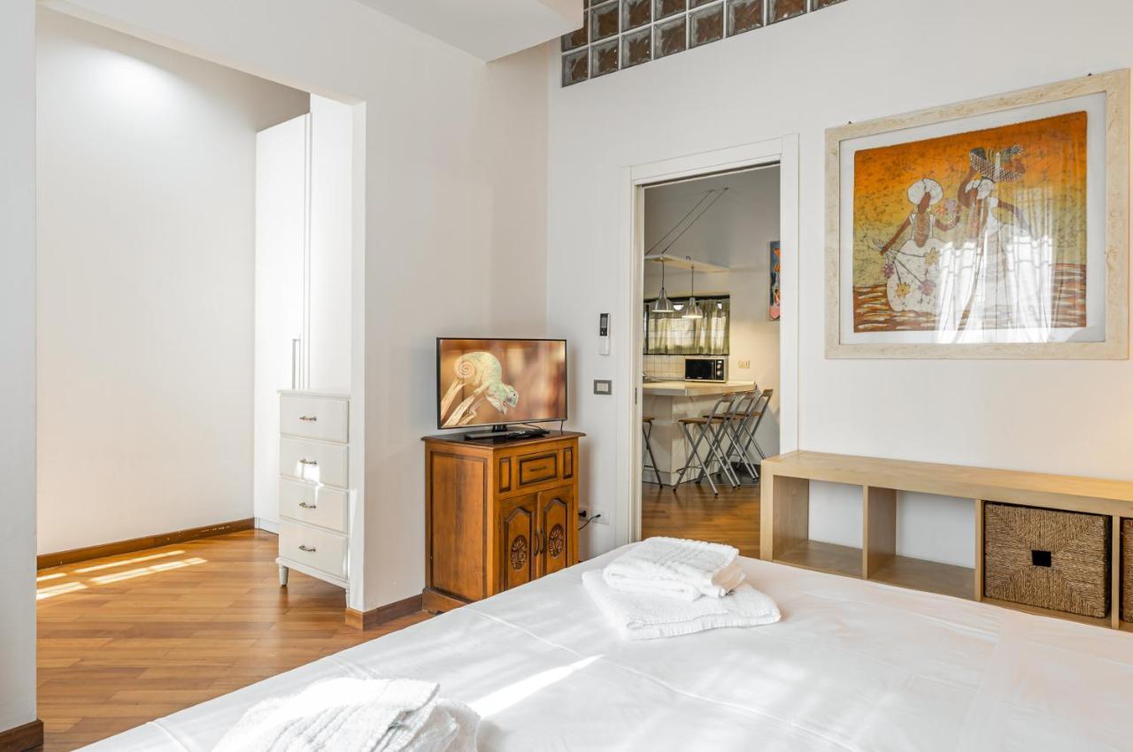 Statuto With Small Courtyard Apartment