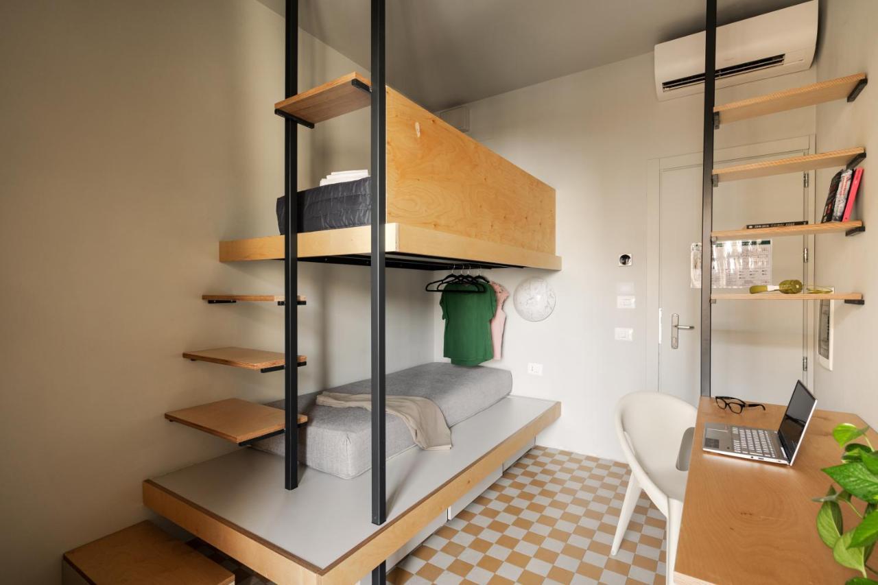 're-dama Hostel *
