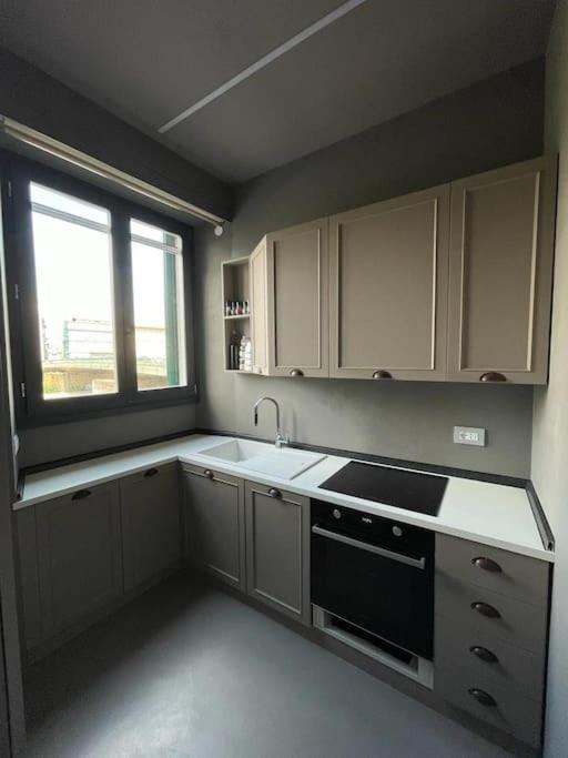 New On Lungarno Soderini Near Ponte Vecchio Apartment Florence