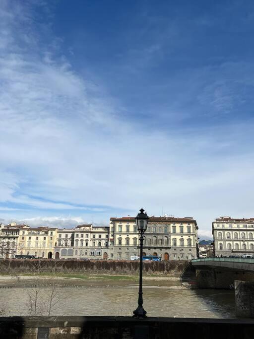 New On Lungarno Soderini Near Ponte Vecchio Apartment *
