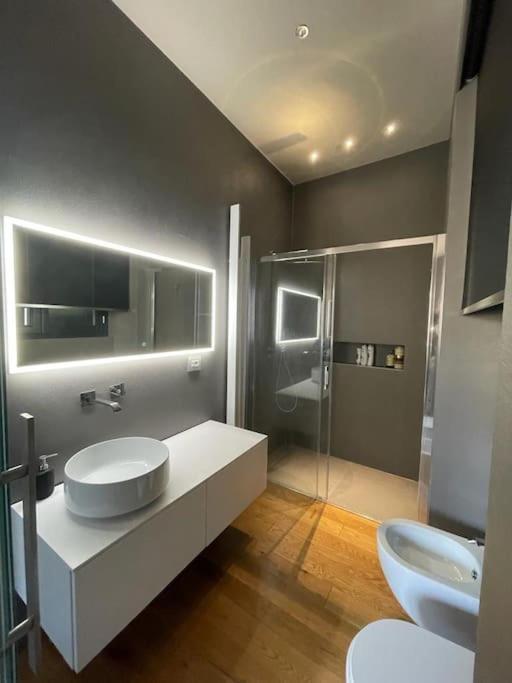 Apartment New On Lungarno Soderini Near Ponte Vecchio Florence