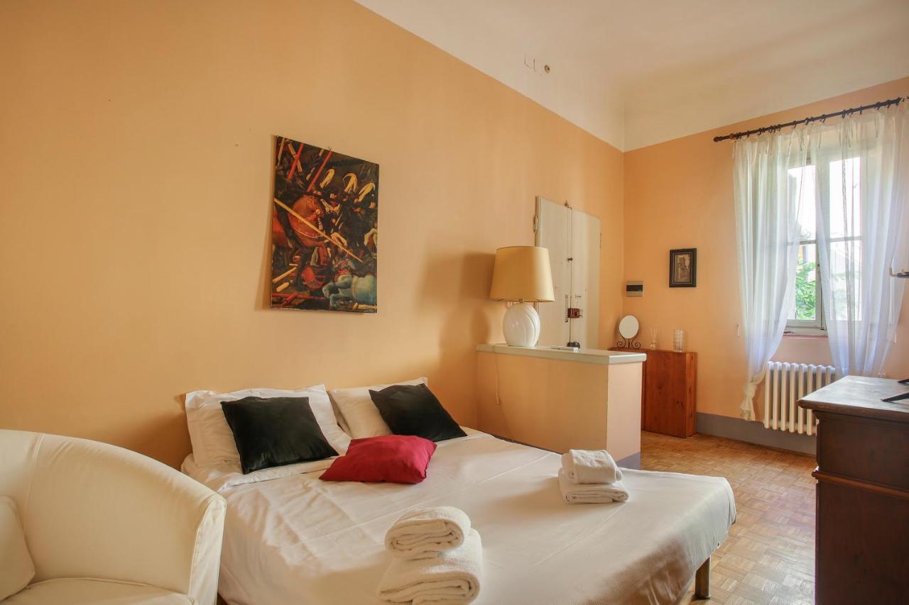 Apartment Lemon Tree One Bedroom With Balcony *