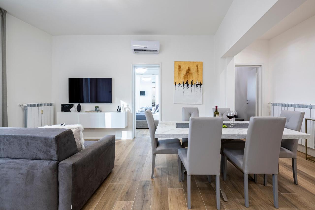 Alessio Bros Luxury Apartment