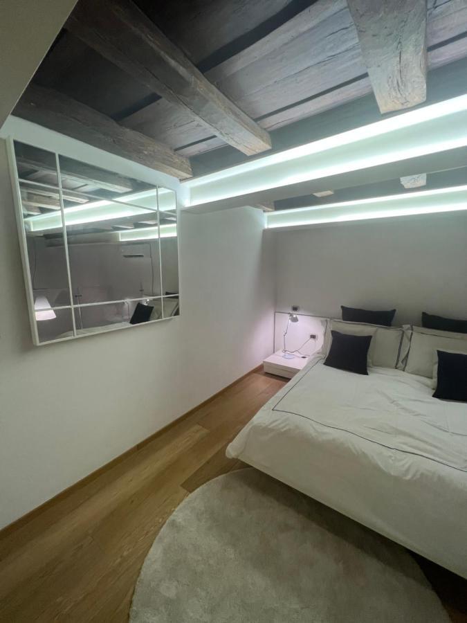 Elegante Borgo San Jacopo Apartment *