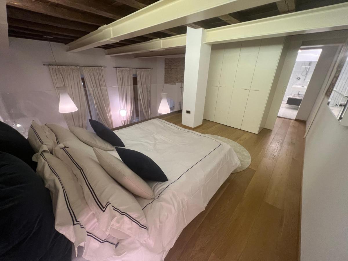 Elegante Borgo San Jacopo Apartment *