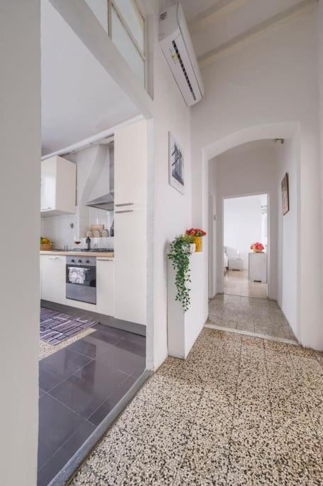Apartment Nel Cuore Di + Wifi+aria Condizionata +netflix
