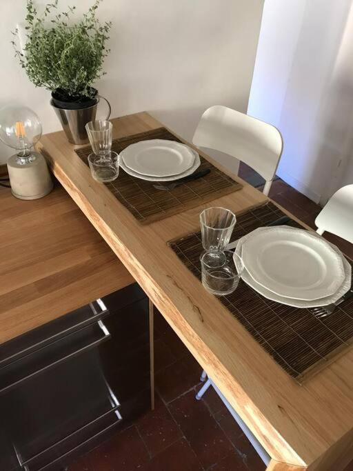 Cosy Sant'ambrogio Apartment *