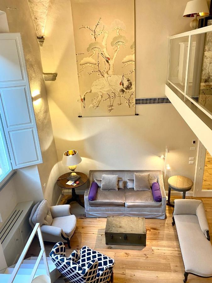 Accademia Newly Renovated Ancient Abbey Apartment Florence