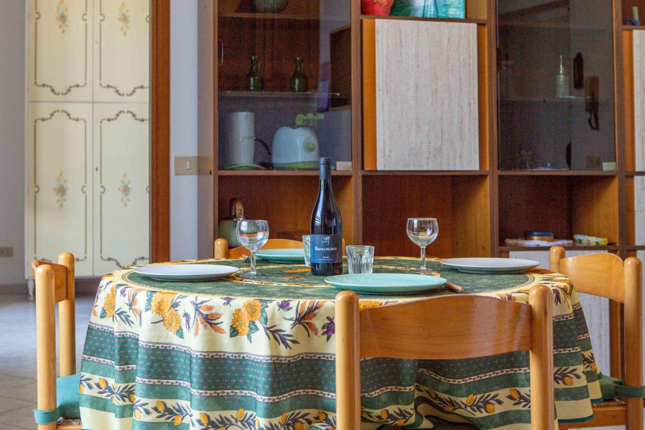 San Lorenzo Market - 2 Bedroom