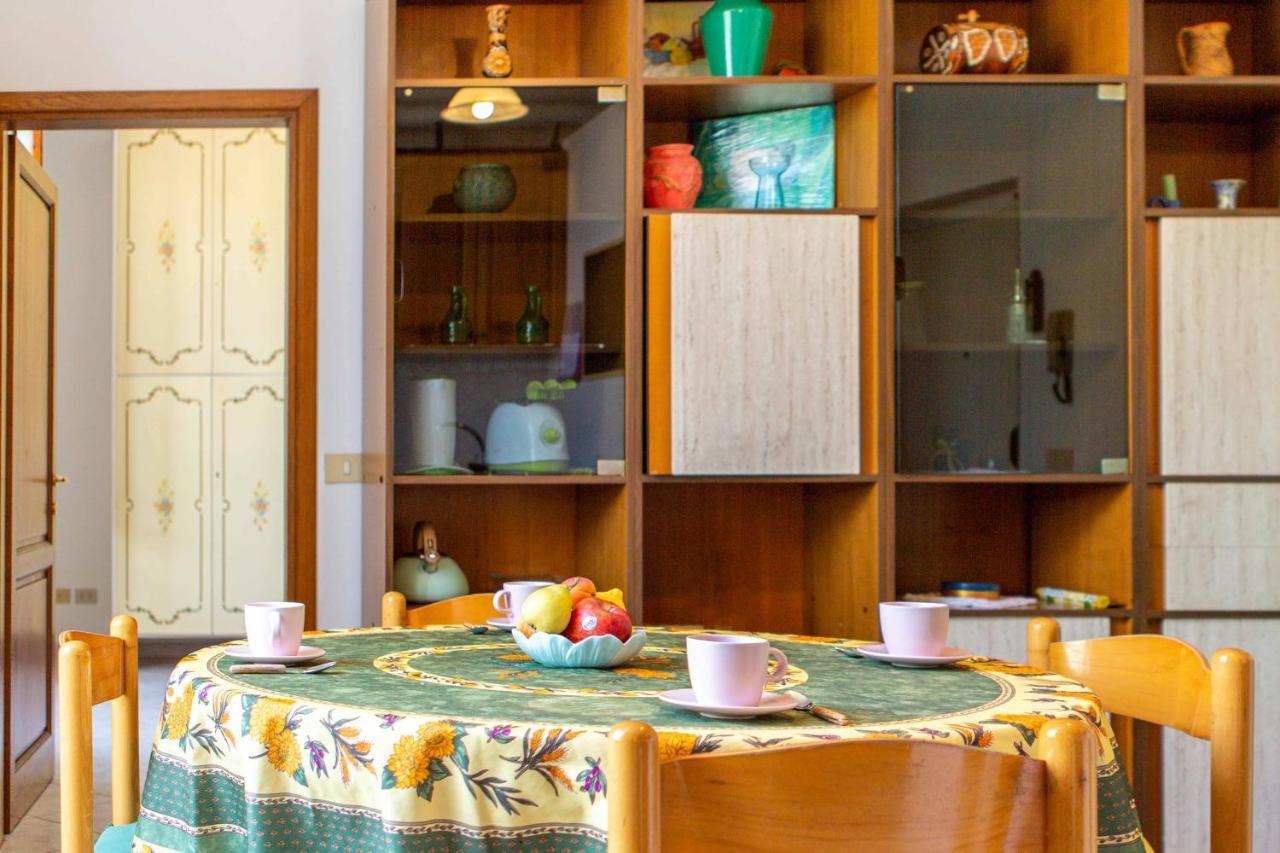 San Lorenzo Market - 2 Bedroom