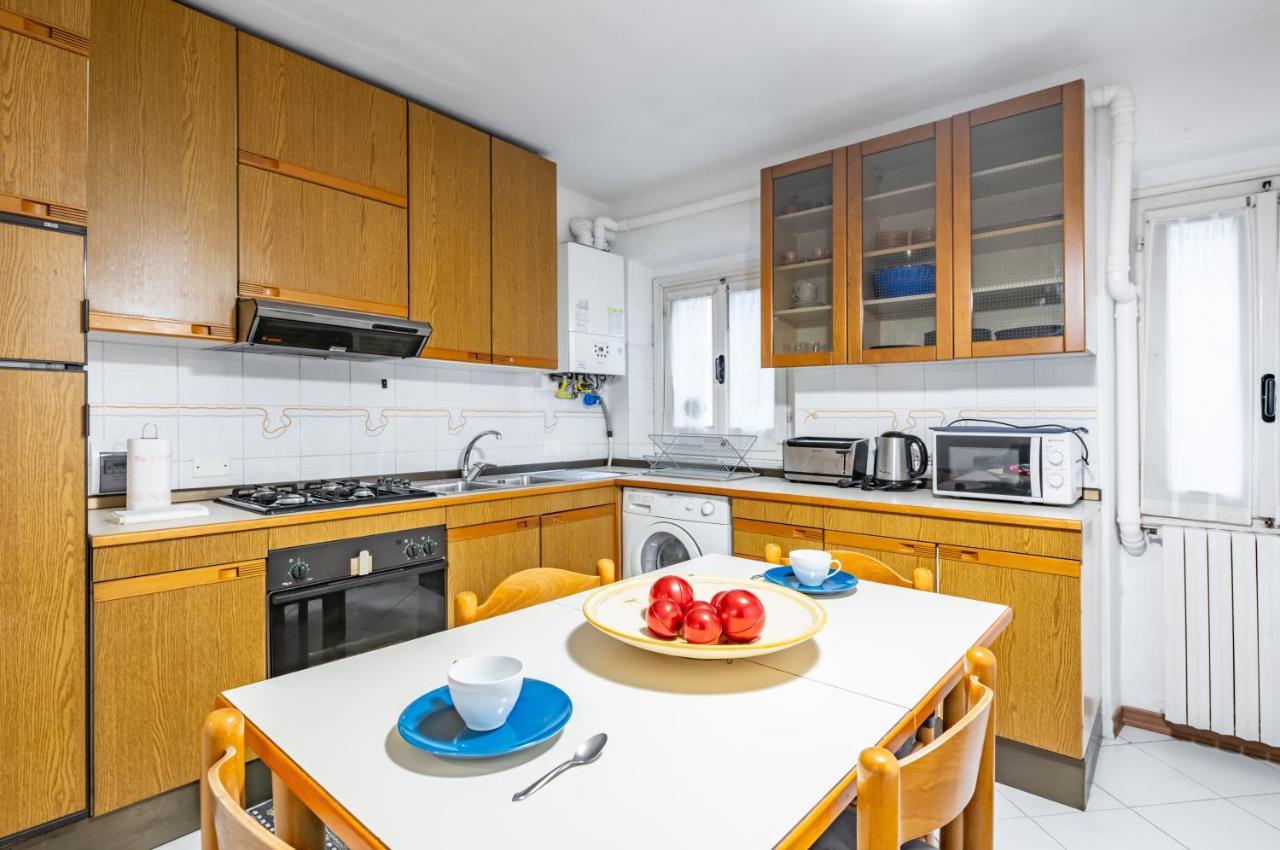 Sant'ambrogio Apt: Your Hideaway Appartamento *