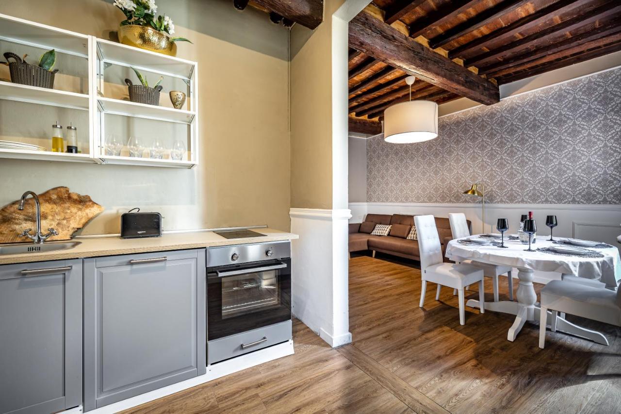 Florentine Experience In Santa Croce Apartment Florence