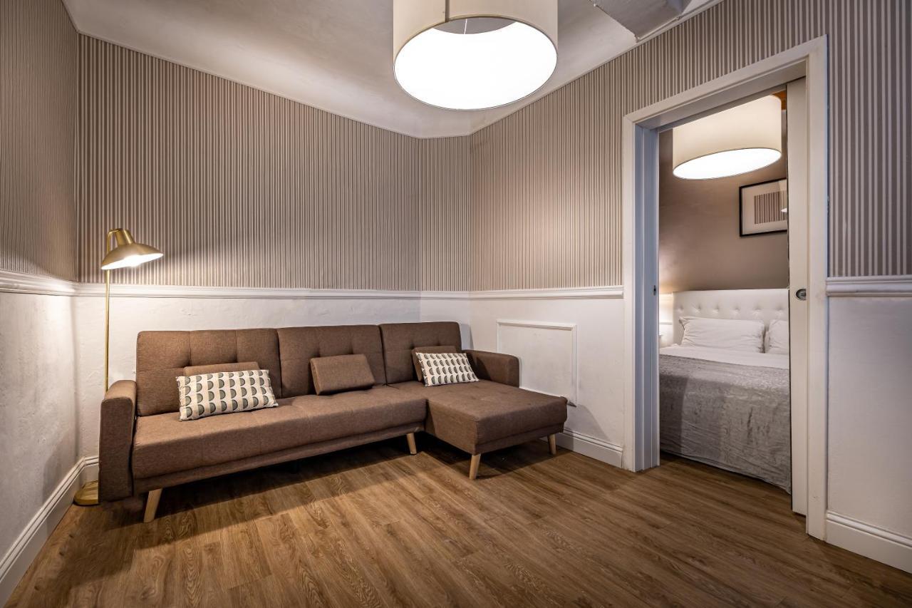 Florentine Experience In Santa Croce Apartment