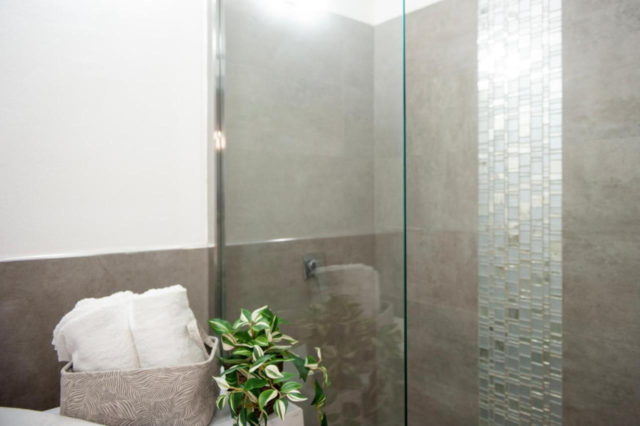 Apartment Fuori Le Mura San Frediano- Flo *