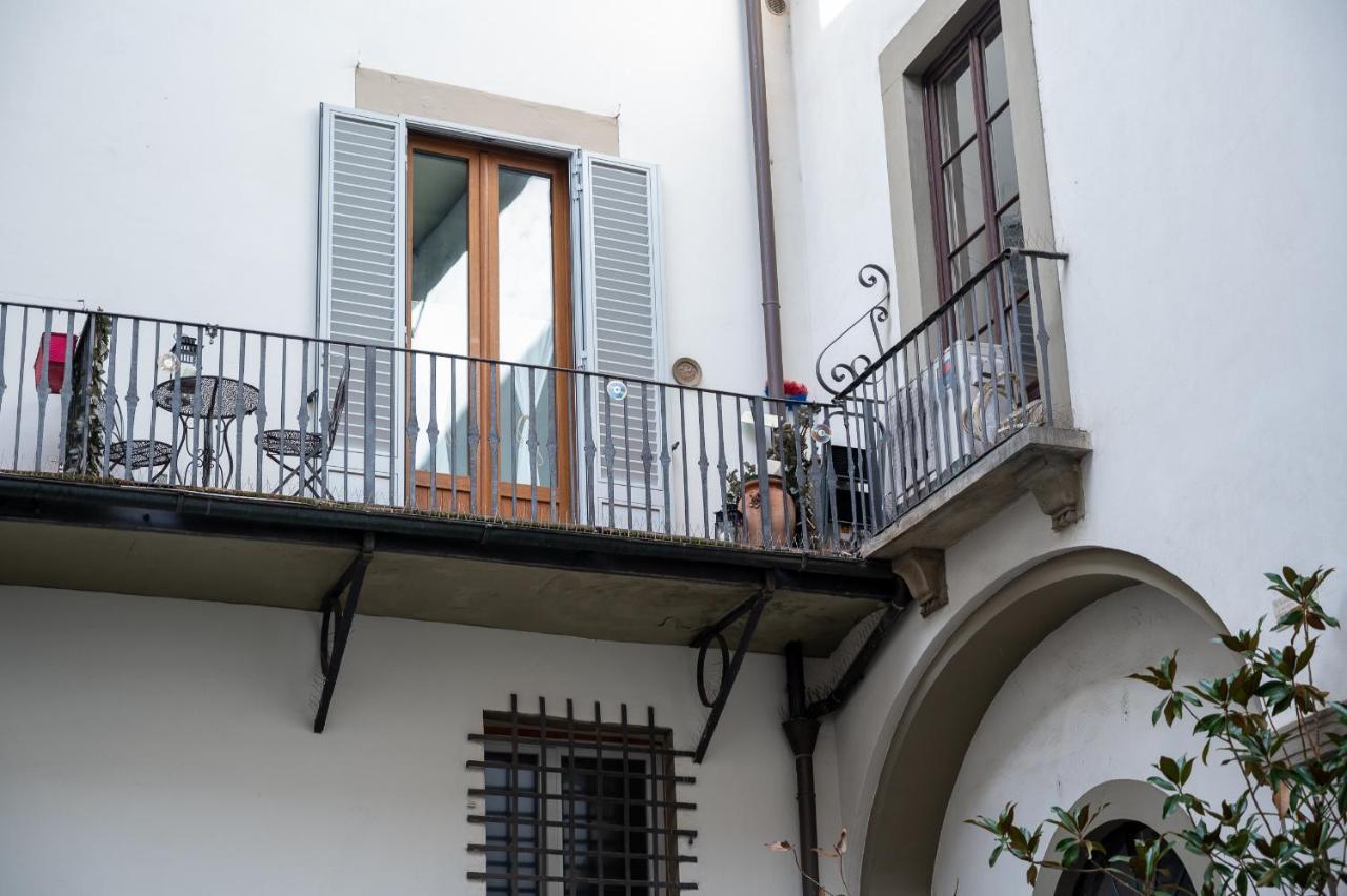 A 100 Passi Dagli Uffizi!