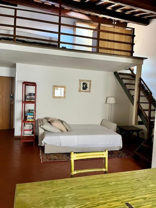 Spacious Near Arno River Appartamento