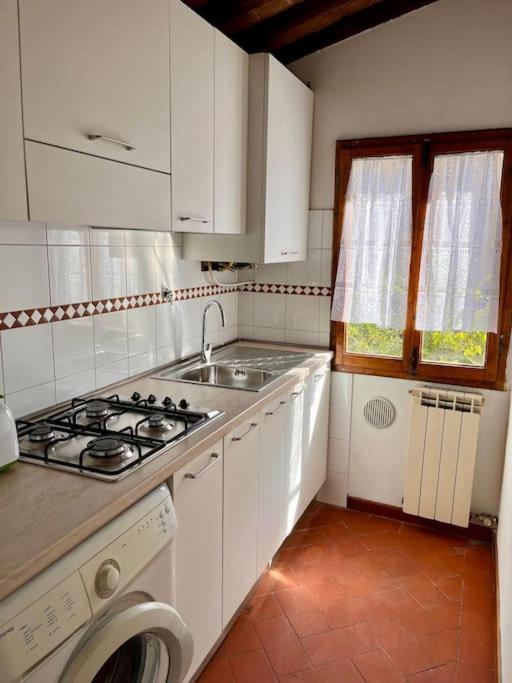 Appartamento Spacious Near Arno River Firenze