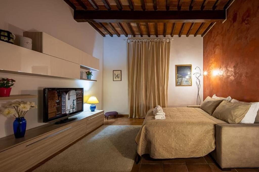 Santa Rosa - Oltrarno *