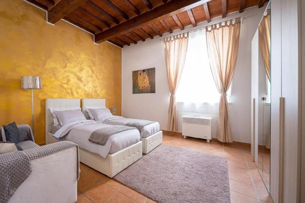 Santa Rosa - Oltrarno *
