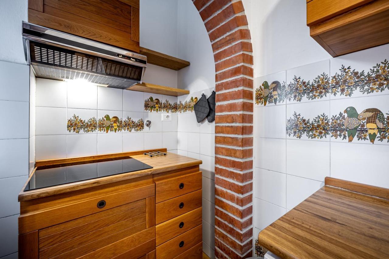 Yid Comfortable With Lift Apartment Florence