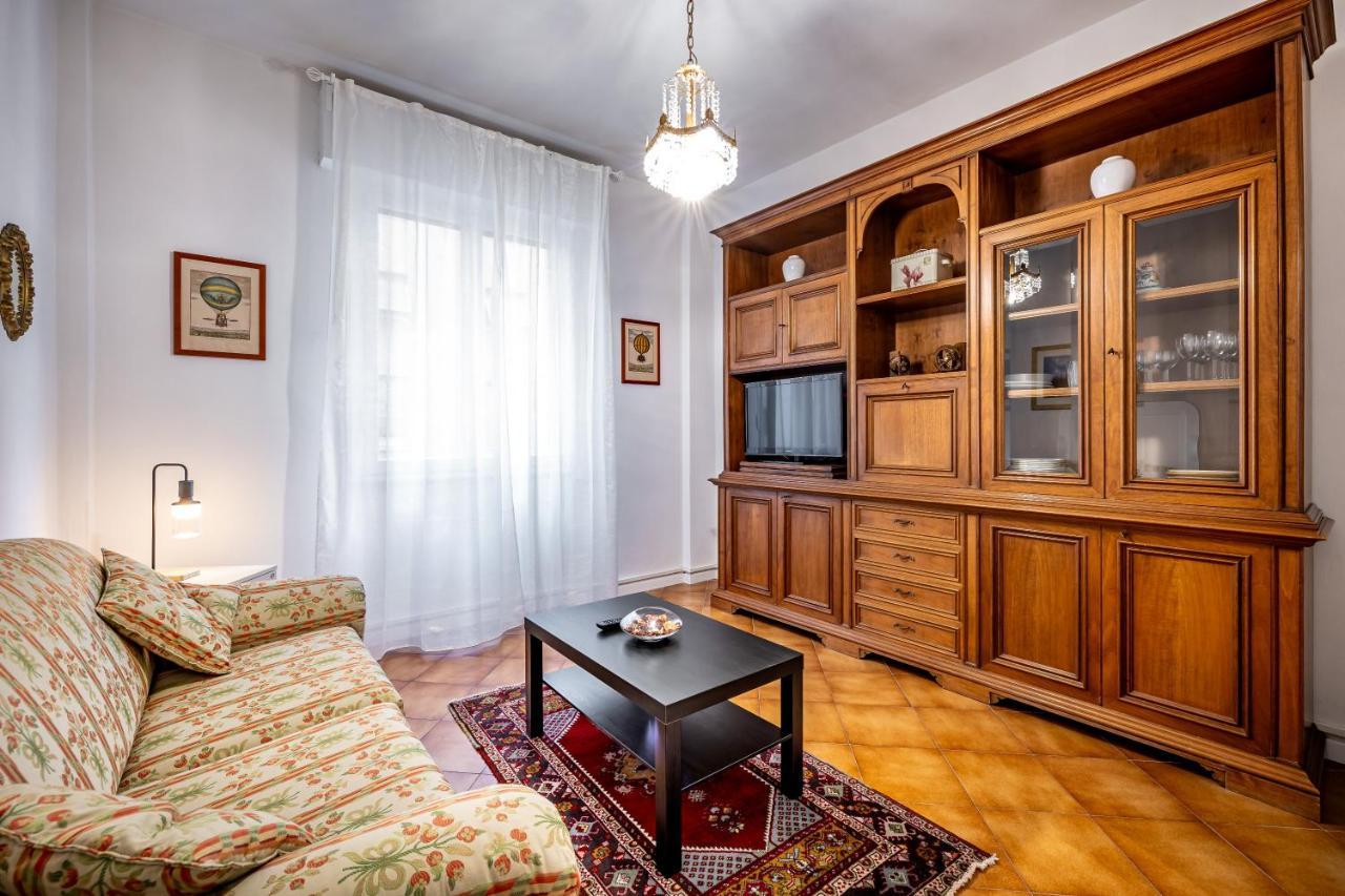 Yid Comfortable With Lift Apartment Florence