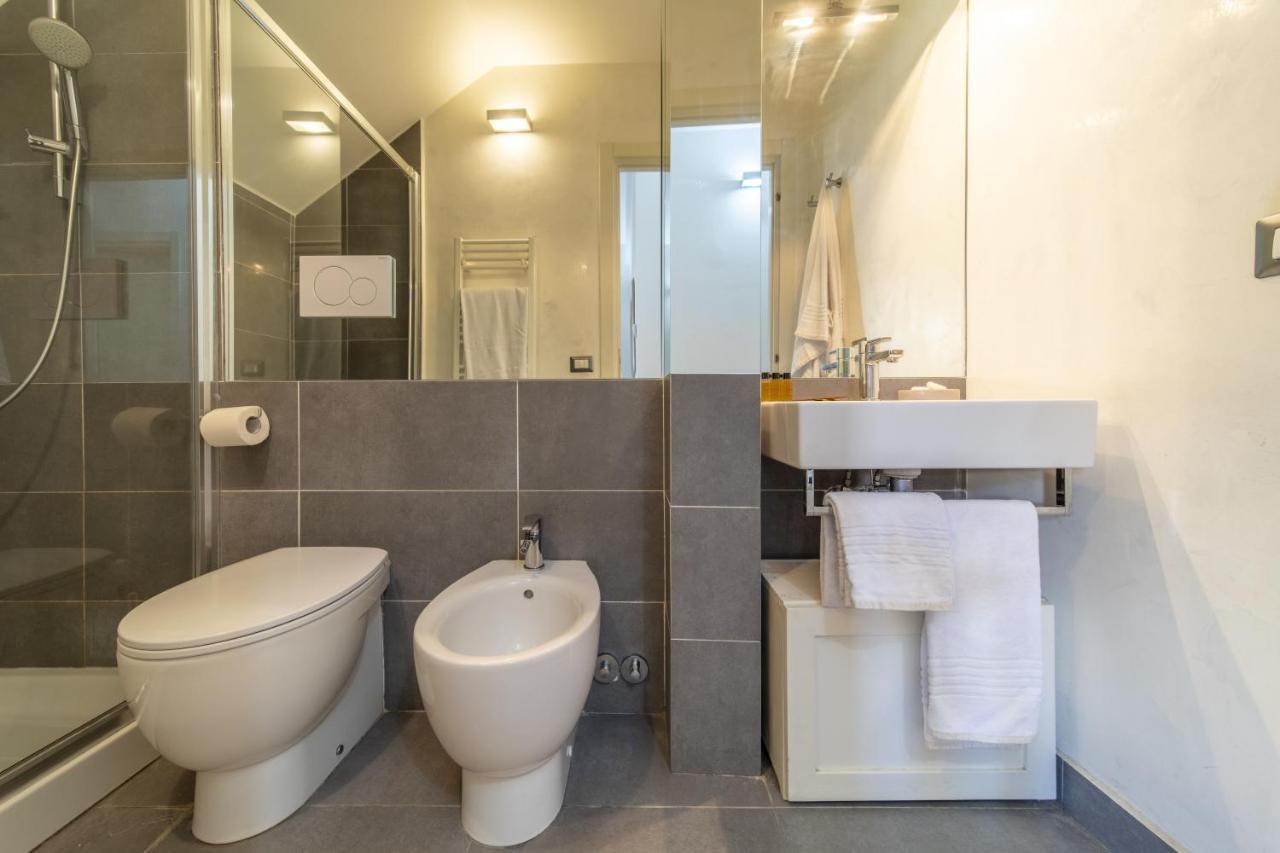 Bright Santa Croce Apartment Florence