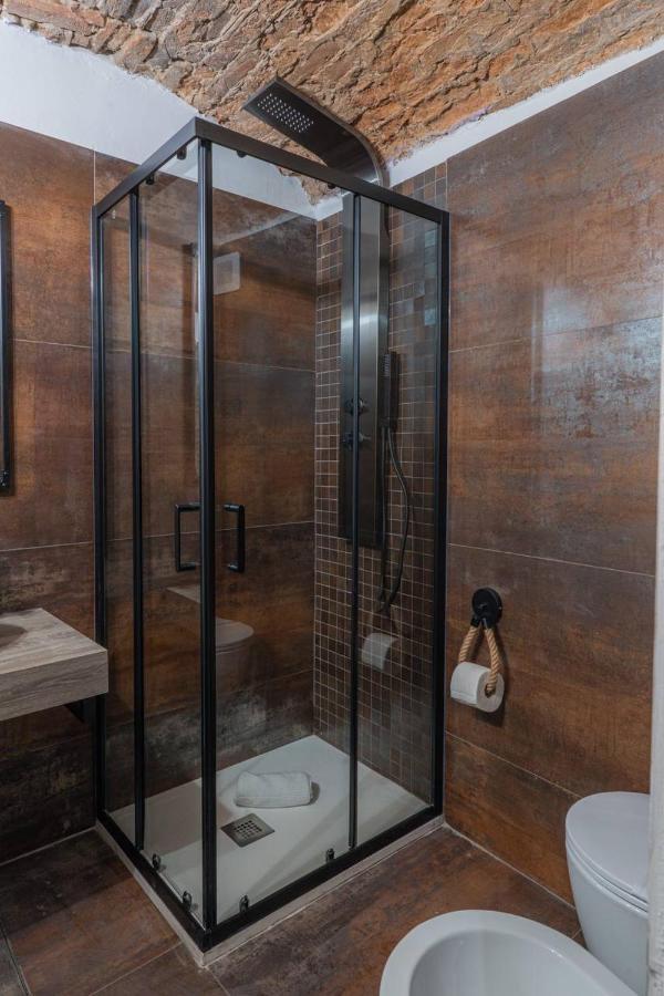 Urban Loft Apartment *
