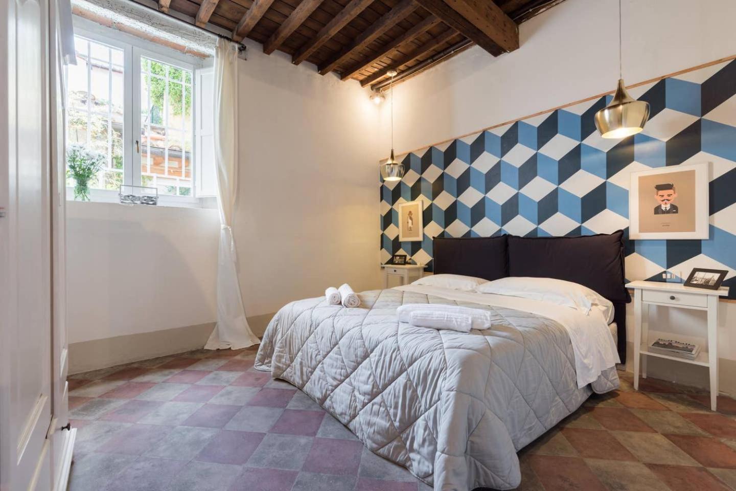 Apartment F3-santa Croce One Bedroom Flat For 2 Or 3 Guests