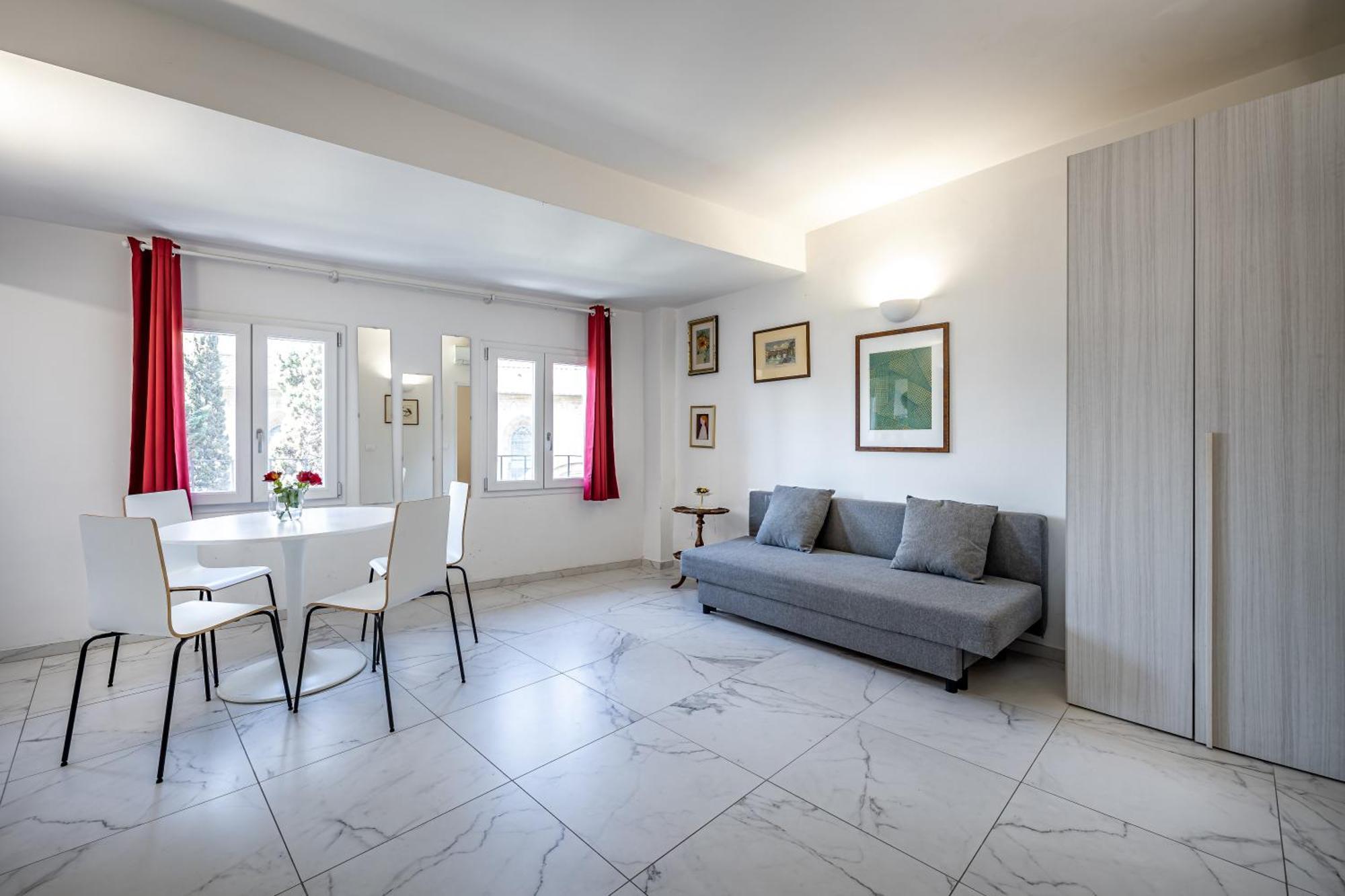 Apartment Yd The Windows On Santa Maria Novella