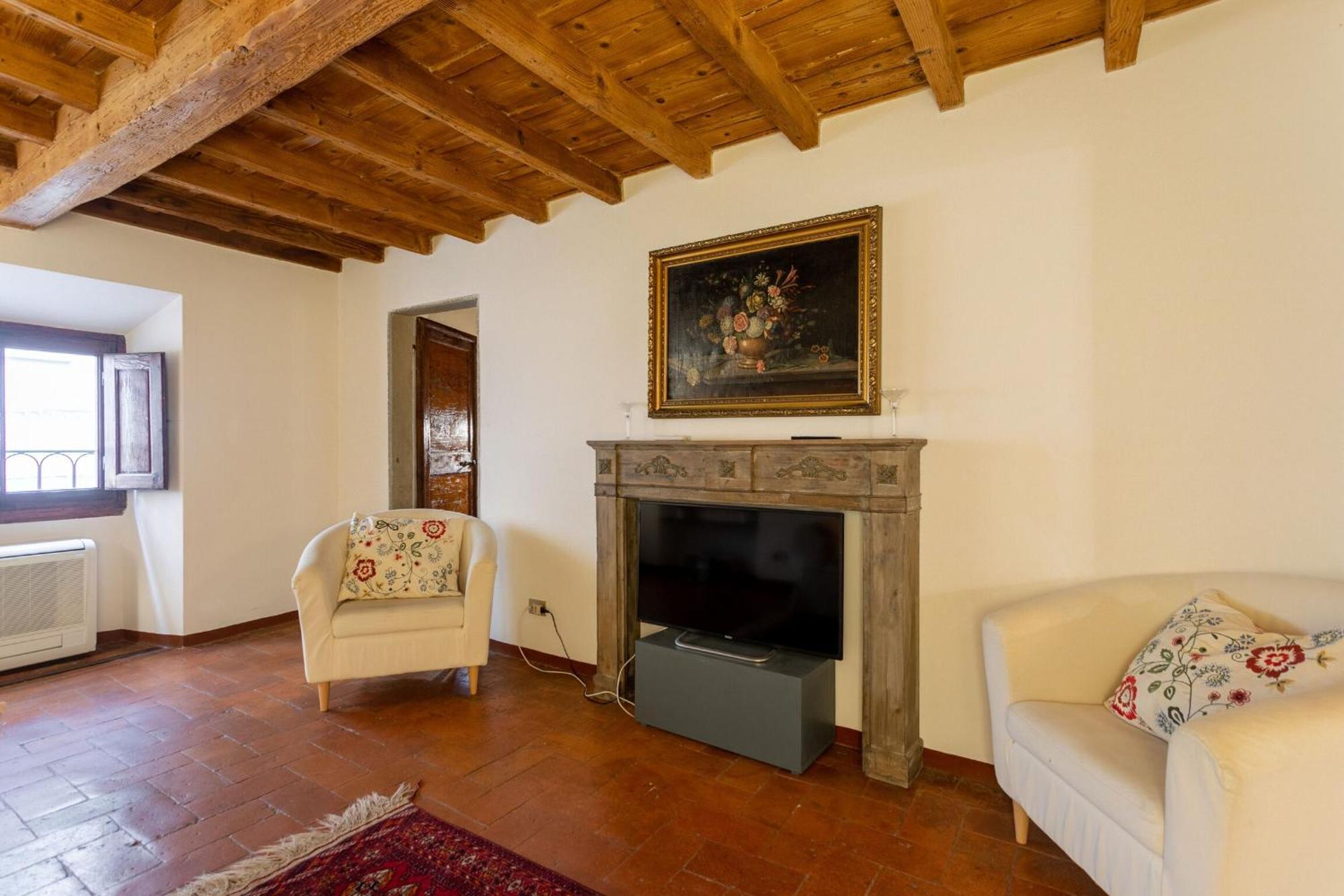 Carlotta Apartment *